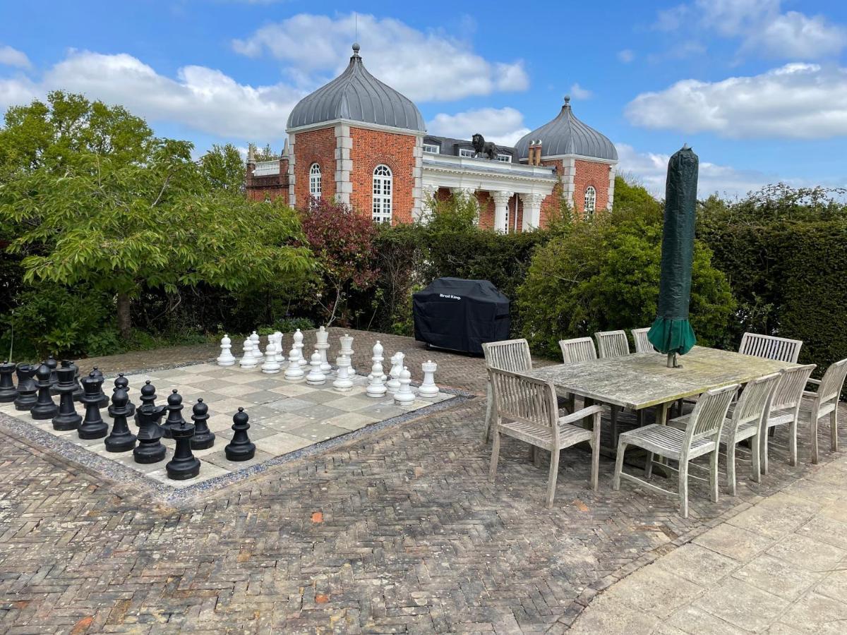 Eastwood Observatory: 12 Bedrooms, Swimming Pool And Tennis Court Hailsham Exteriör bild