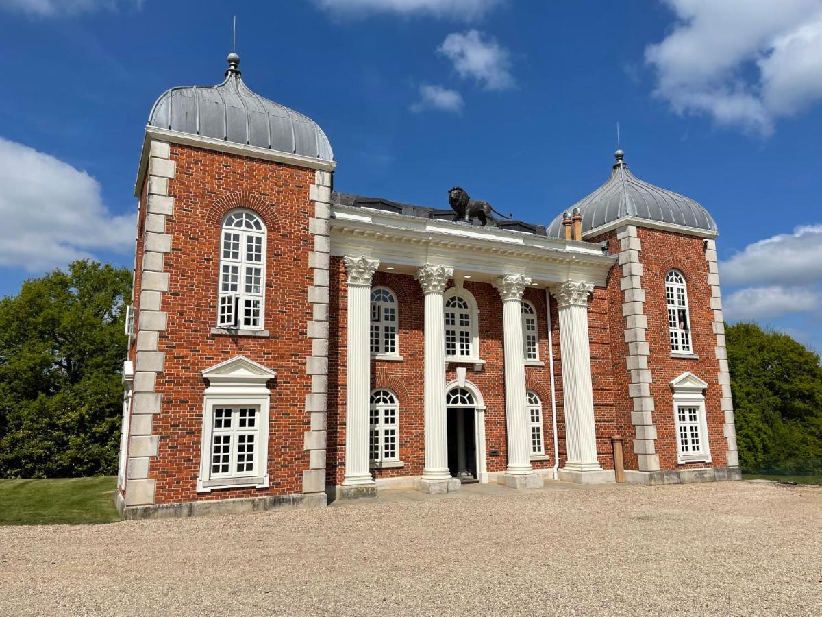 Eastwood Observatory: 12 Bedrooms, Swimming Pool And Tennis Court Hailsham Exteriör bild