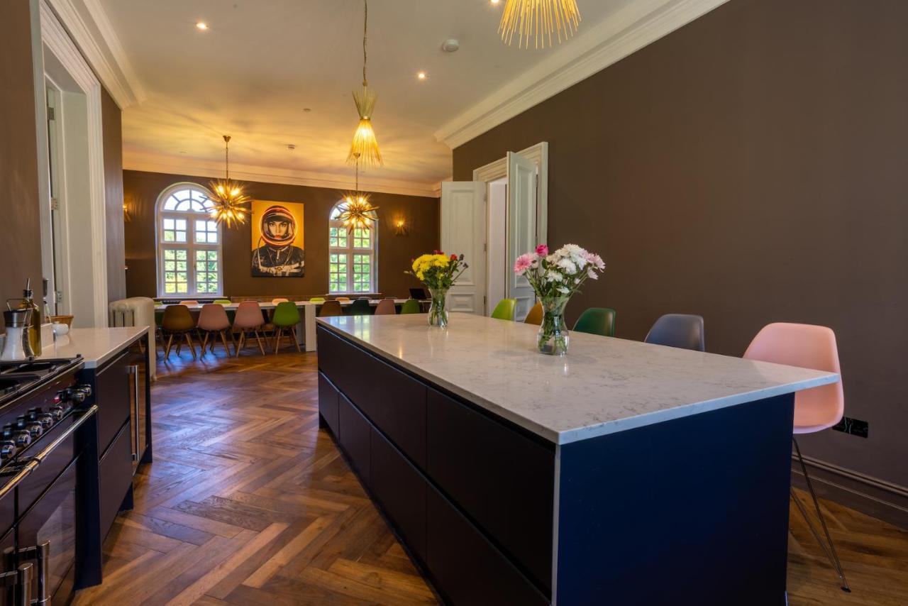 Eastwood Observatory: 12 Bedrooms, Swimming Pool And Tennis Court Hailsham Exteriör bild