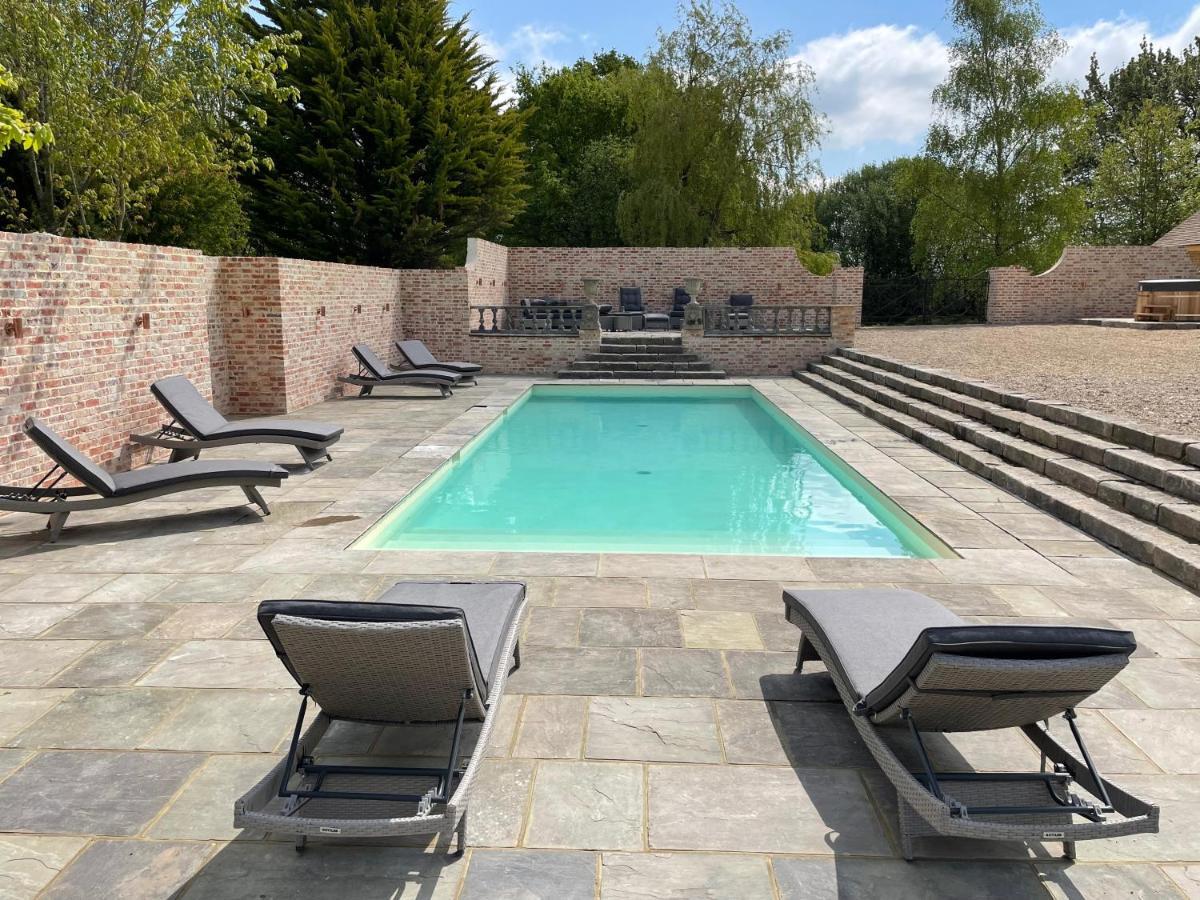 Eastwood Observatory: 12 Bedrooms, Swimming Pool And Tennis Court Hailsham Exteriör bild